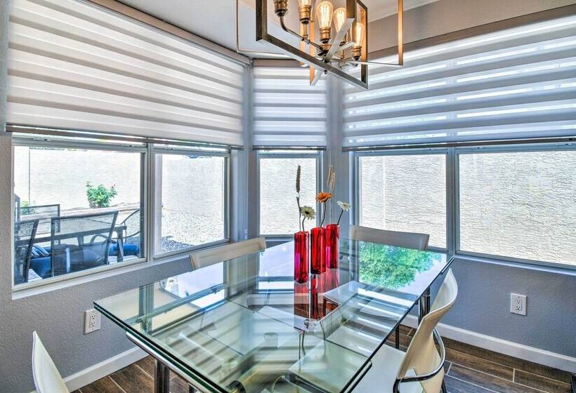 Stylish Phoenix Home W/ Private Patio & Gas Grill!