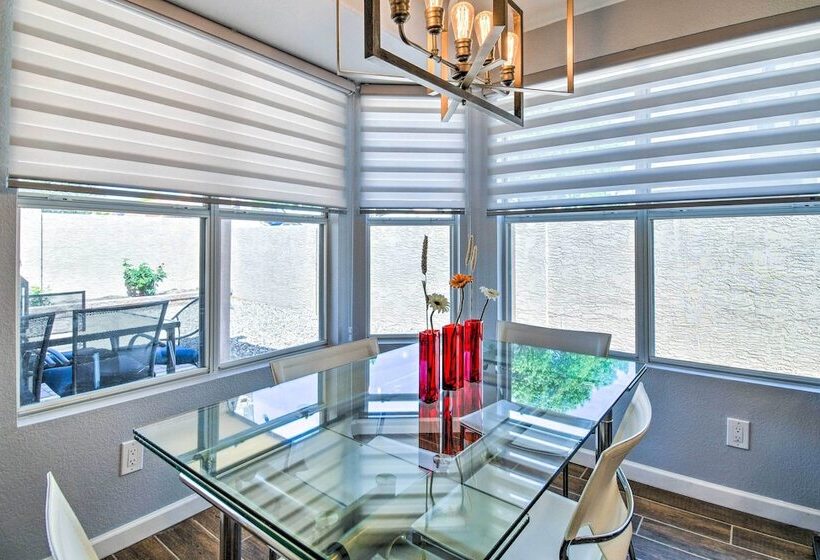 Stylish Phoenix Home W/ Private Patio & Gas Grill!