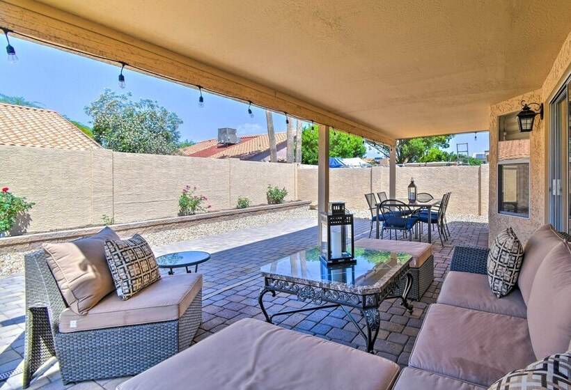 Stylish Phoenix Home W/ Private Patio & Gas Grill!