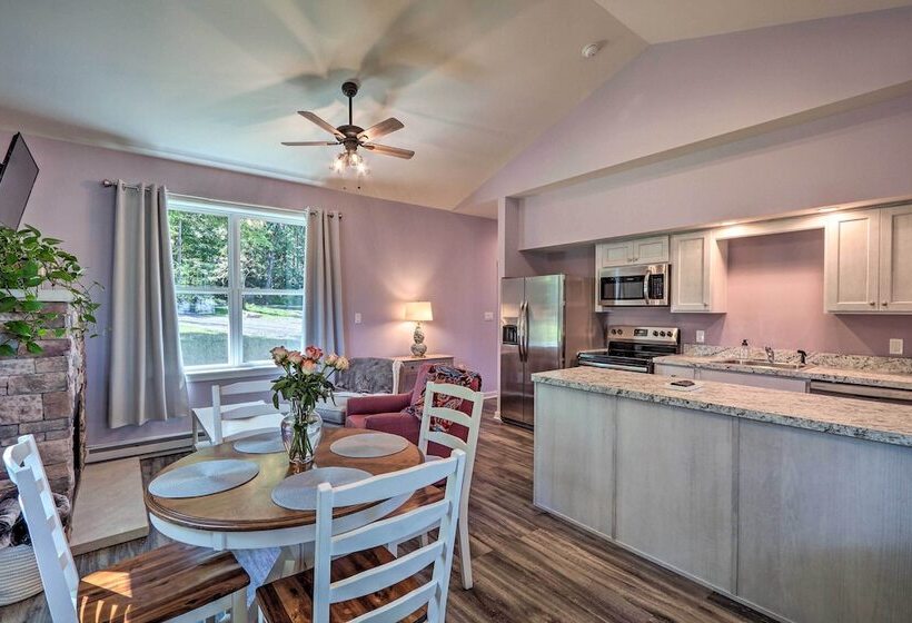 Saylorsburg Retreat: 16 Mi To Ski Resort