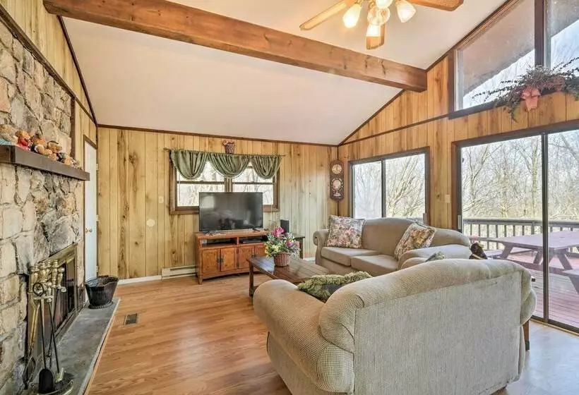 Tranquil Lake Harmony Haven   Great For Families!