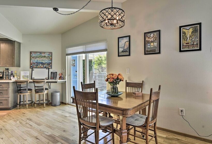 Waterfront Troutdale Hideaway: Sandy River Fishing