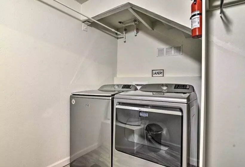 Waterfront Troutdale Hideaway: Sandy River Fishing