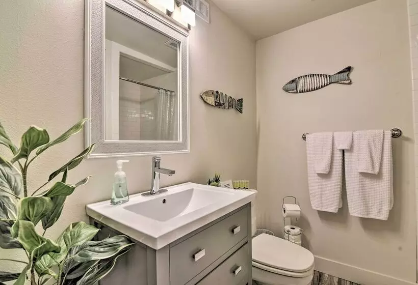 Waterfront Troutdale Hideaway: Sandy River Fishing