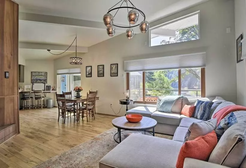 Waterfront Troutdale Hideaway: Sandy River Fishing