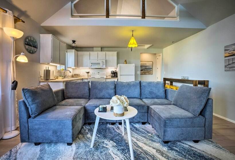 Bandon Beach House Rental: Walk To Downtown!