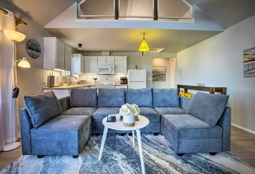 Bandon Beach House Rental: Walk To Downtown!