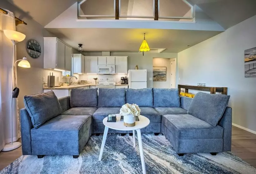 Bandon Beach House Rental: Walk To Downtown!