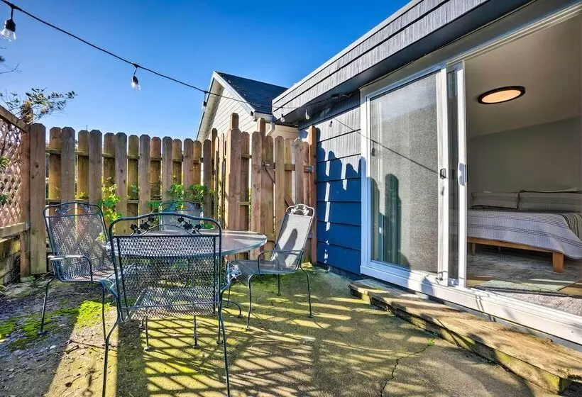 Bandon Beach House Rental: Walk To Downtown!