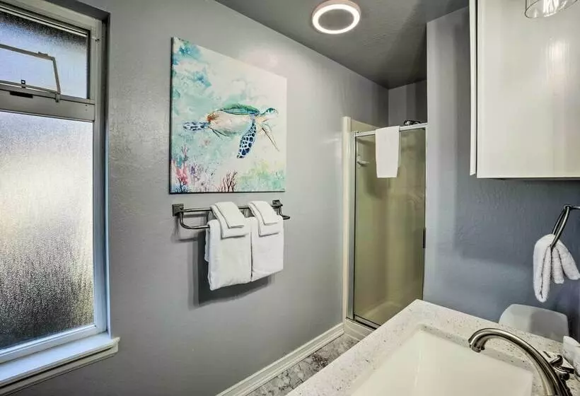 Bandon Beach House Rental: Walk To Downtown!