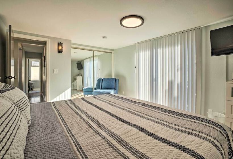 Bandon Beach House Rental: Walk To Downtown!