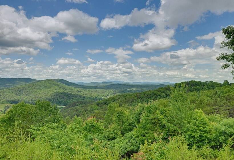 Mtn View Cabin: Deck & Pets Welcome In Murphy