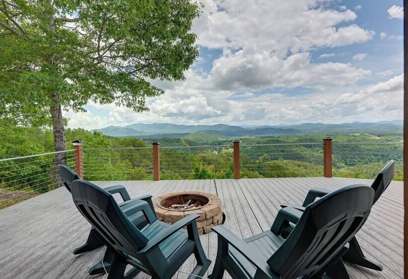 Mtn View Cabin: Deck & Pets Welcome In Murphy