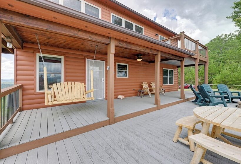 Mtn View Cabin: Deck & Pets Welcome In Murphy