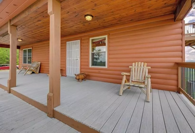 Mtn View Cabin: Deck & Pets Welcome In Murphy