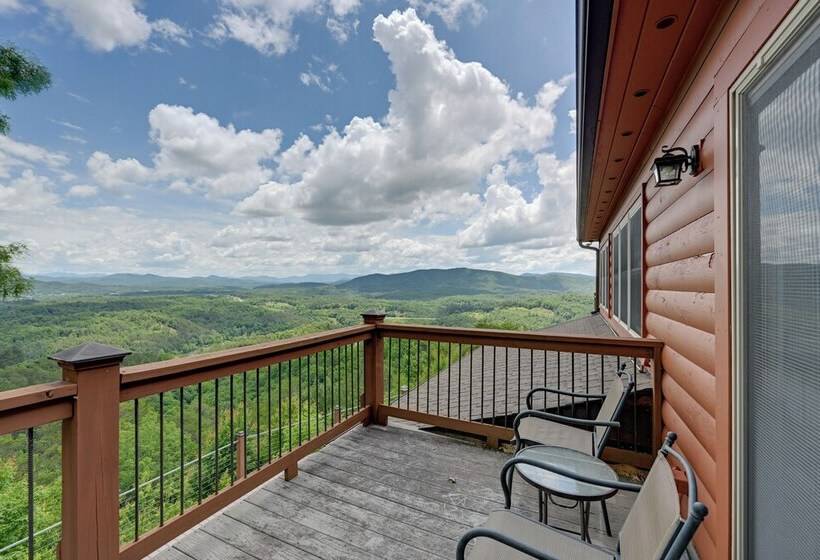 Mtn View Cabin: Deck & Pets Welcome In Murphy