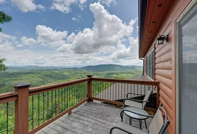 Mtn View Cabin: Deck & Pets Welcome In Murphy