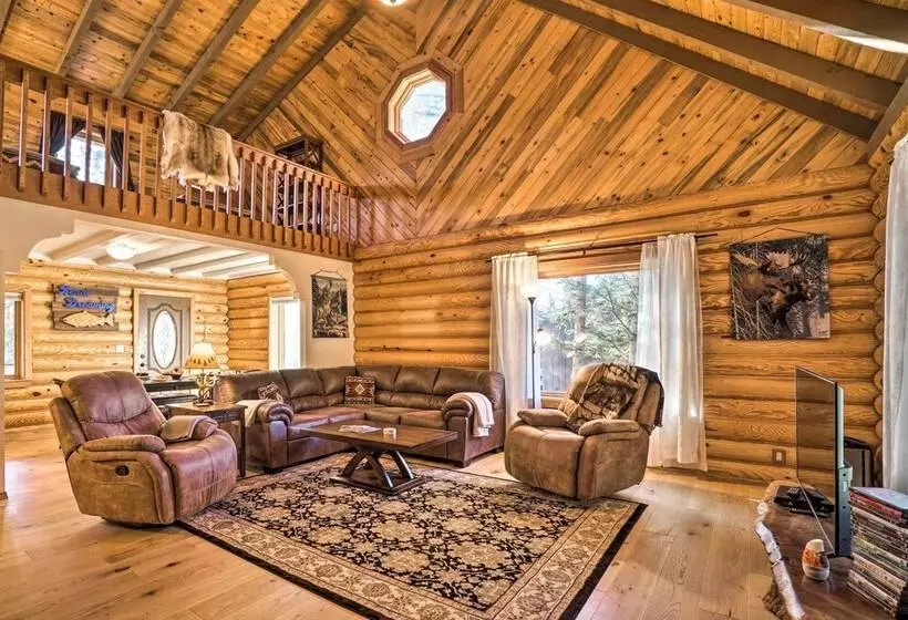 Cabin On Kenai Peninsula: Family & Group Friendly!