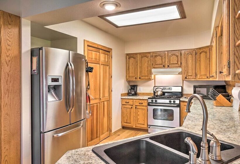 Cabin On Kenai Peninsula: Family & Group Friendly!