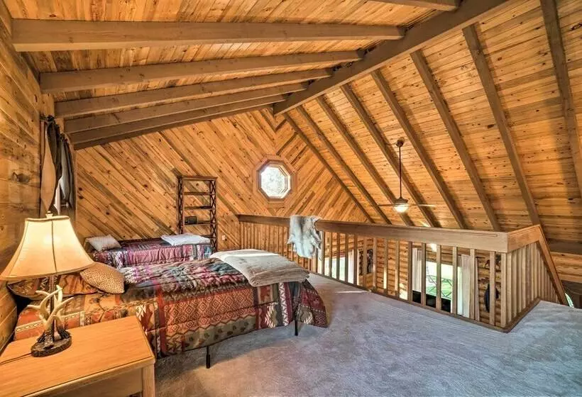 Cabin On Kenai Peninsula: Family & Group Friendly!