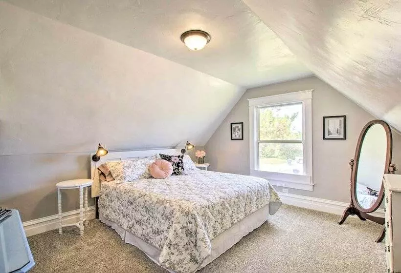 Charming Paris House ~ 1 1/2 Mi To Canyon!