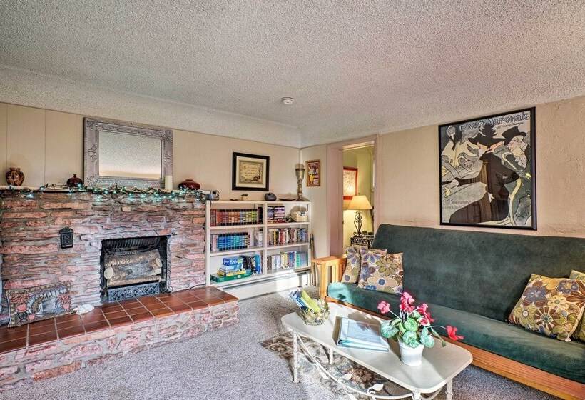 Colorful Bungalow By Pikes Peak/garden Of The Gods