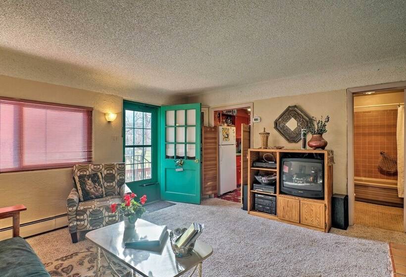 Colorful Bungalow By Pikes Peak/garden Of The Gods