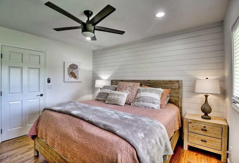 Cotter Home W/ Direct Access To White River!