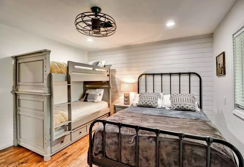 Cotter Home W/ Direct Access To White River!