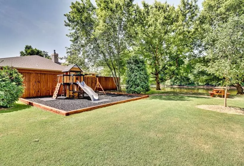 Cotter Home W/ Direct Access To White River!