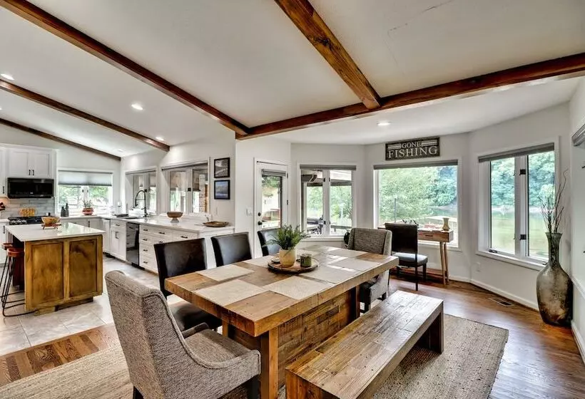 Cotter Home W/ Direct Access To White River!