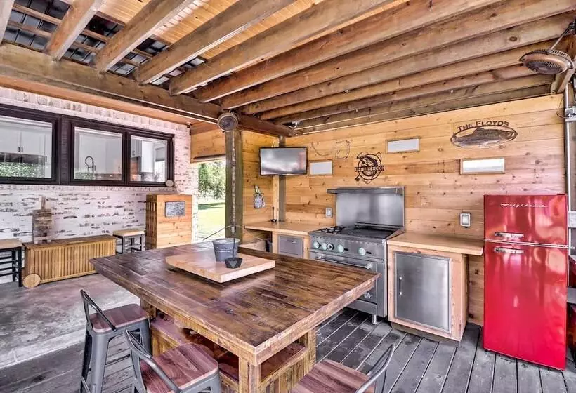 Cotter Home W/ Direct Access To White River!