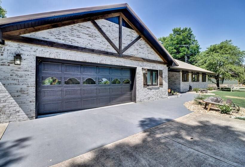 Cotter Home W/ Direct Access To White River!