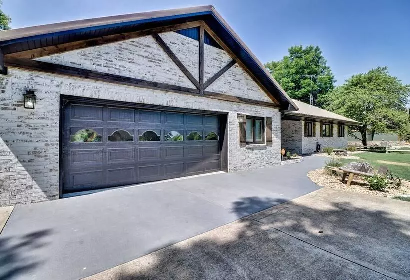 Cotter Home W/ Direct Access To White River!