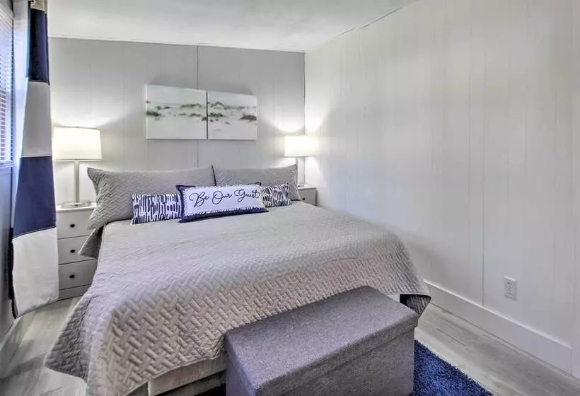 Cozy Cottage W/ Fire Pit: 1 Mi To Lake Mi Beaches!