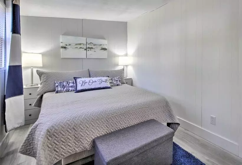 Cozy Cottage W/ Fire Pit: 1 Mi To Lake Mi Beaches!