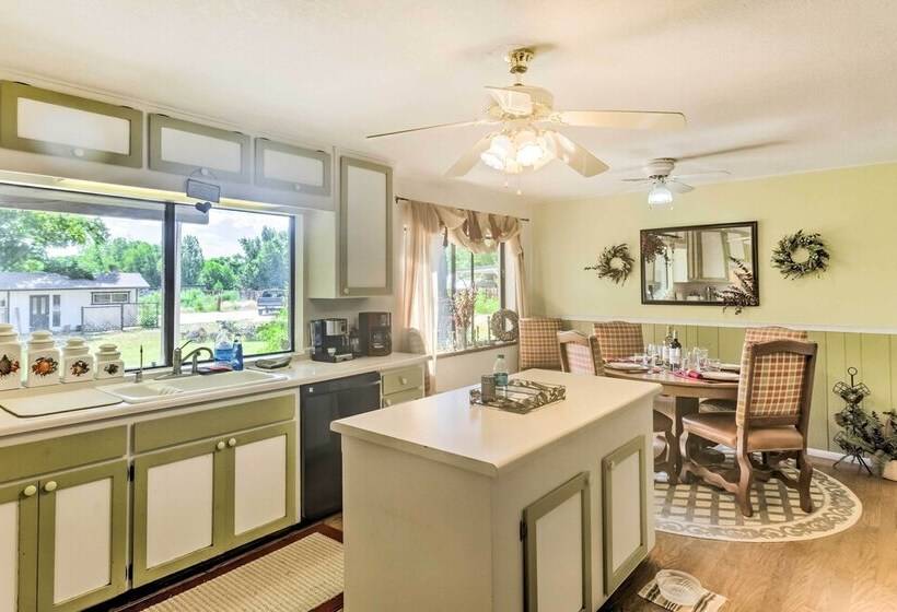 Downtown Cottonwood Home W/ Patio!