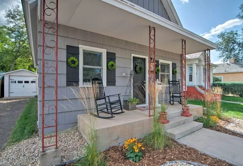 Walk To University: Dtown Laramie Home!