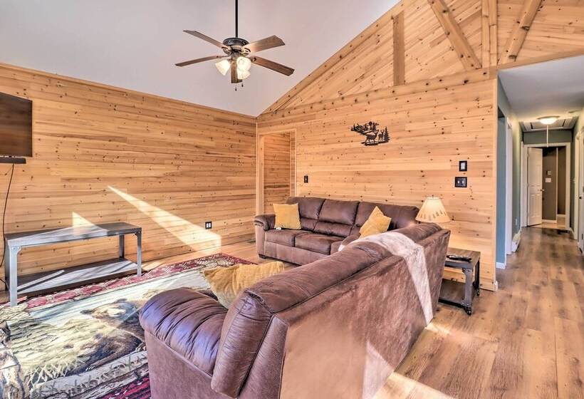 Ski, Hike & Swim: Family Home In Albrightsville!