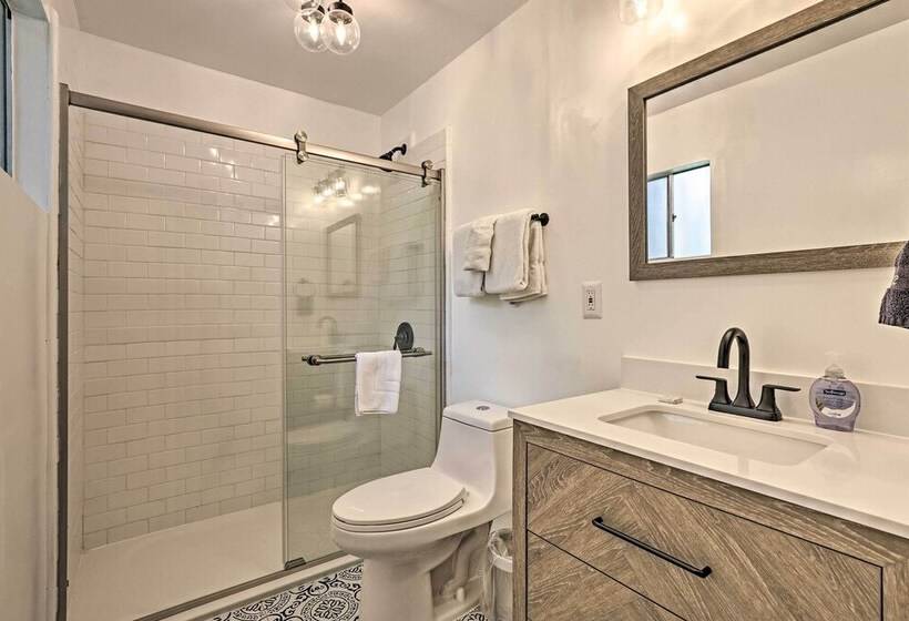 Direct Beach Access: Grand Lake Cabin W/ Deck!