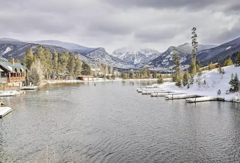 Direct Beach Access: Grand Lake Cabin W/ Deck!