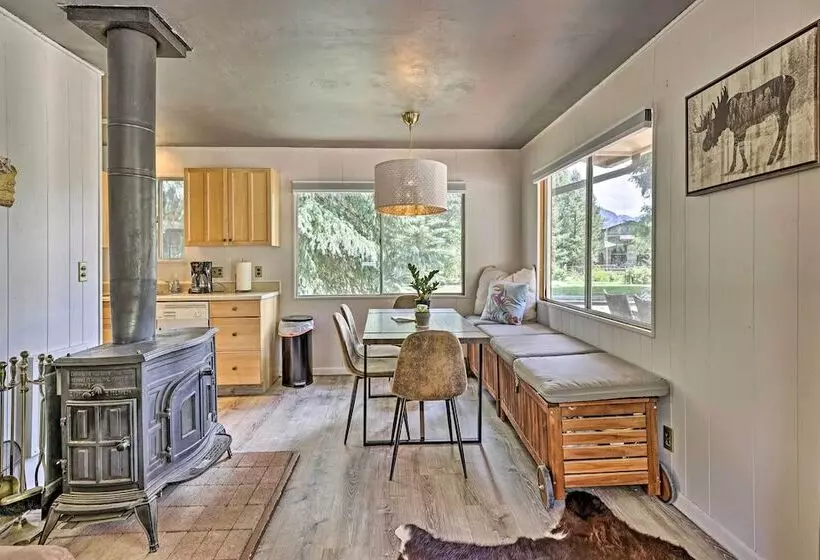 Direct Beach Access: Grand Lake Cabin W/ Deck!