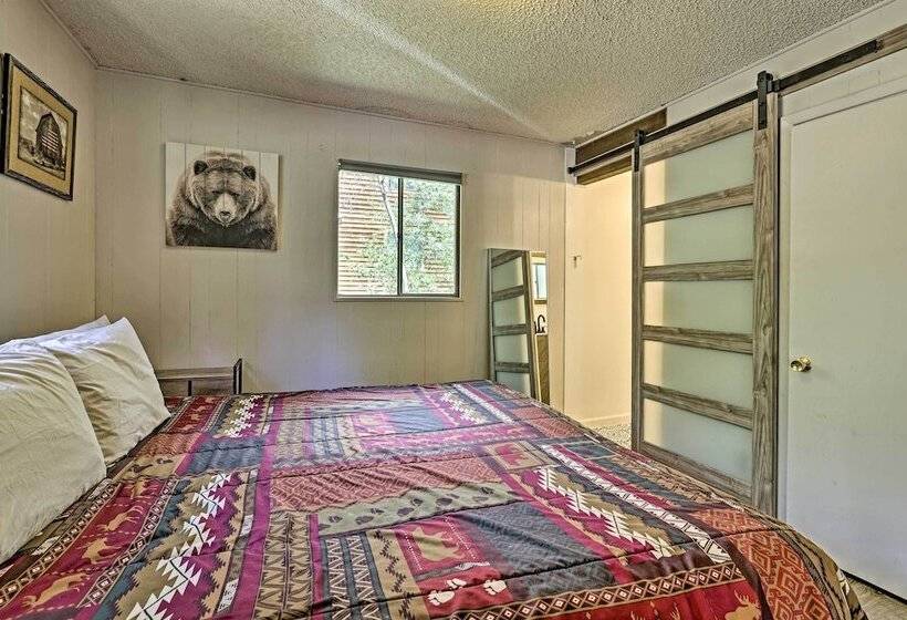 Direct Beach Access: Grand Lake Cabin W/ Deck!