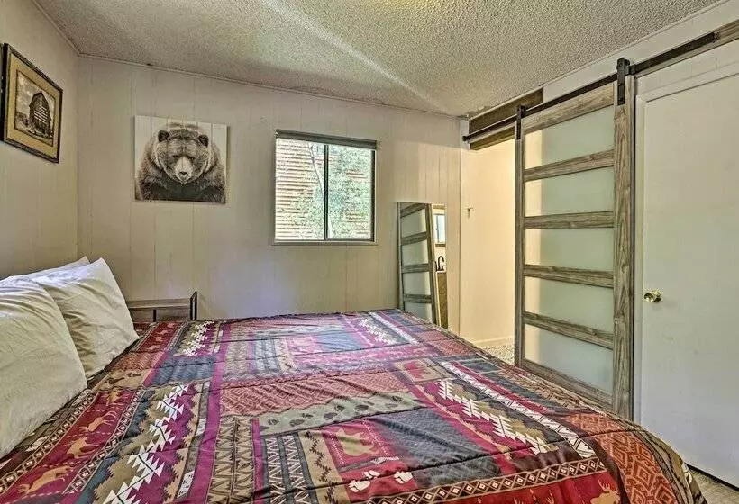 Direct Beach Access: Grand Lake Cabin W/ Deck!