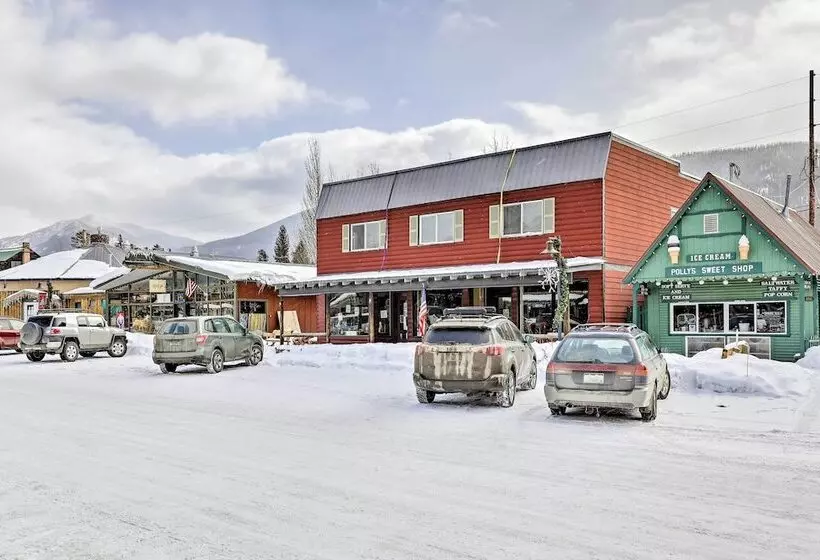 Direct Beach Access: Grand Lake Cabin W/ Deck!