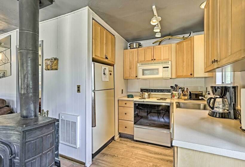 Direct Beach Access: Grand Lake Cabin W/ Deck!