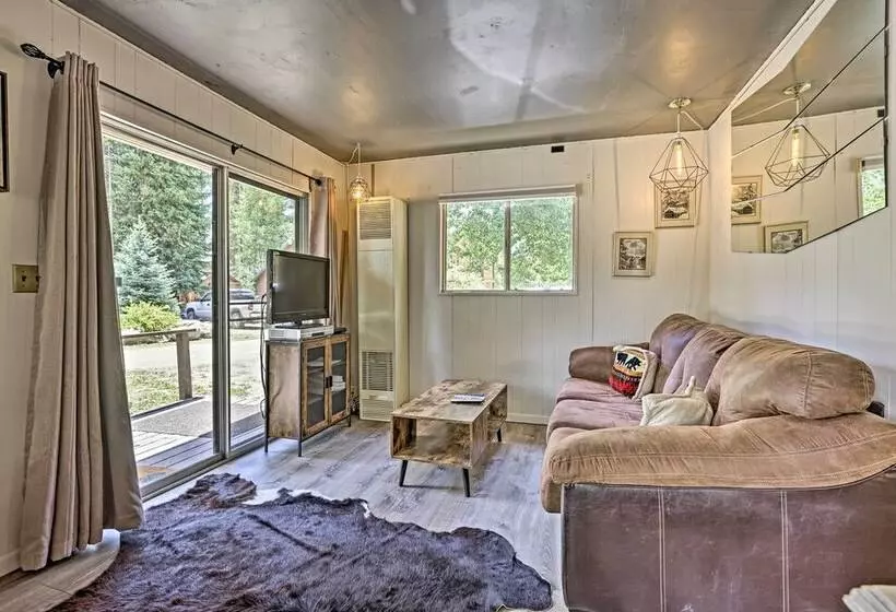 Direct Beach Access: Grand Lake Cabin W/ Deck!