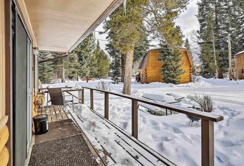 Direct Beach Access: Grand Lake Cabin W/ Deck!