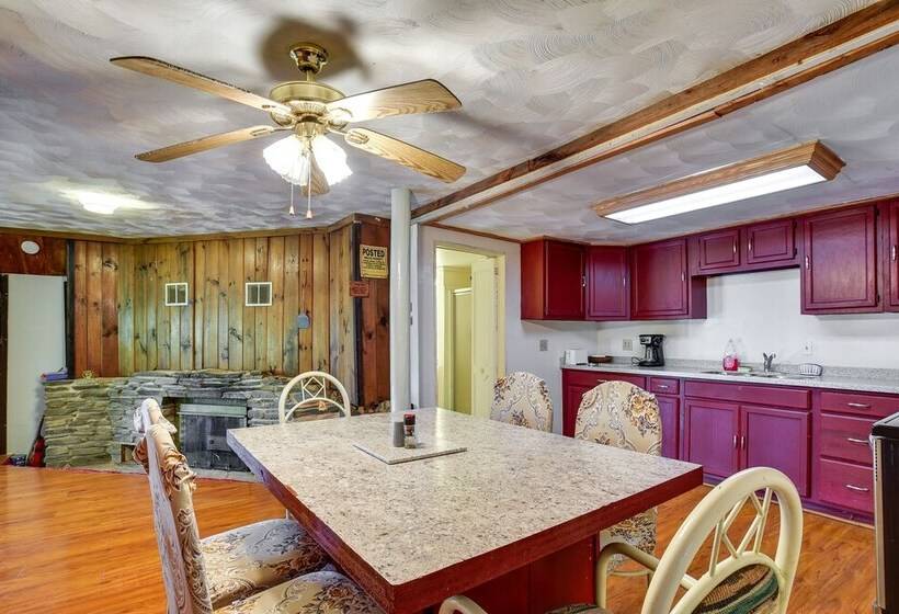 Hammondsport Home: Keuka Lake Views & Hiking!