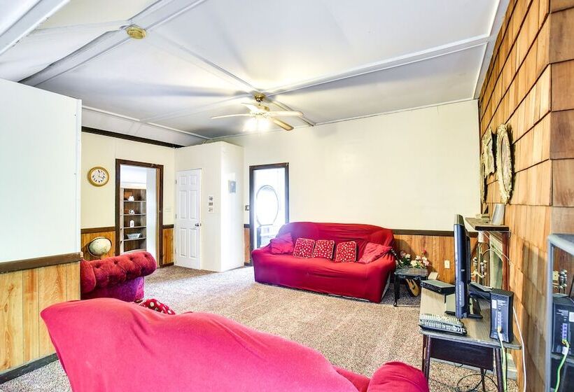 Hammondsport Home: Keuka Lake Views & Hiking!